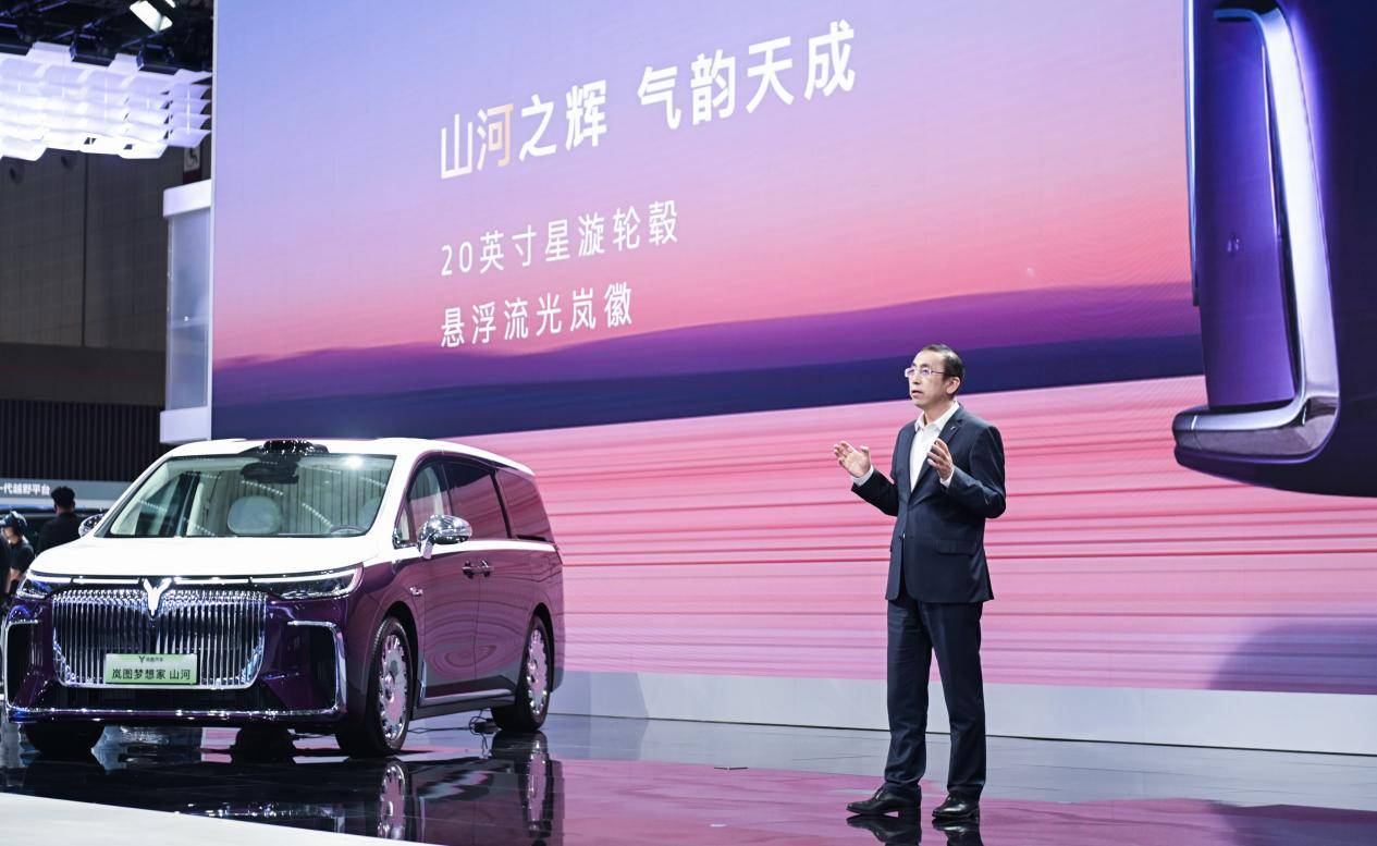 不再做“技术老黄牛”！岚图邵明峰发起全网“营销征集令”
