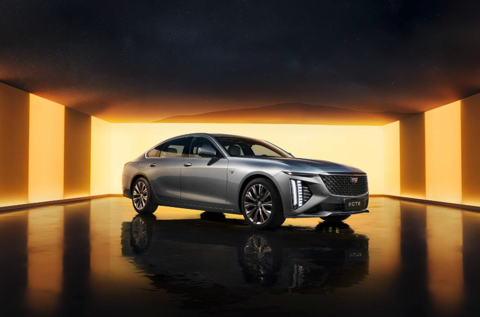 全款一口价28.99万起！凯迪拉克新CT6上市